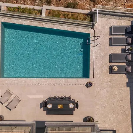 Villa Onyx - With Private Heated Pool Atsipopoulo