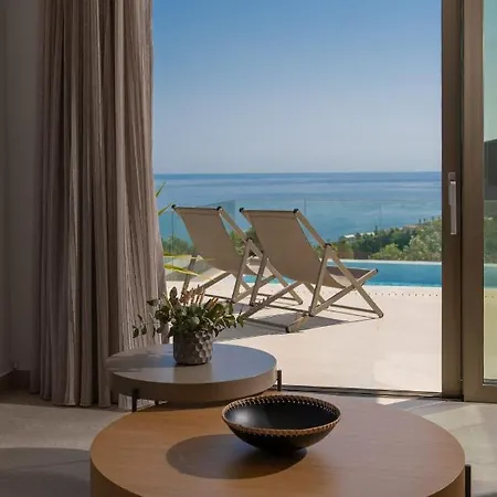 Onyx - With Private Heated Pool