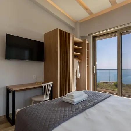 Onyx - With Private Heated Pool Atsipopoulo