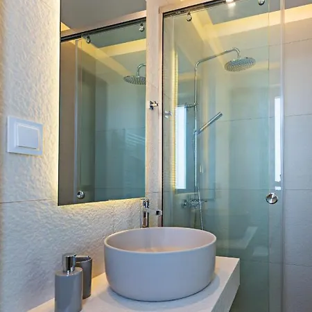 Onyx - With Private Heated Pool * Atsipopoulo